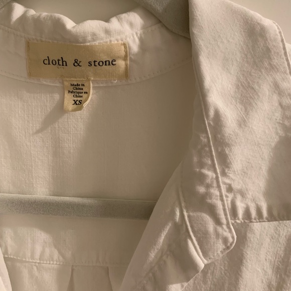 Simple white button down - Picture 2 of 3